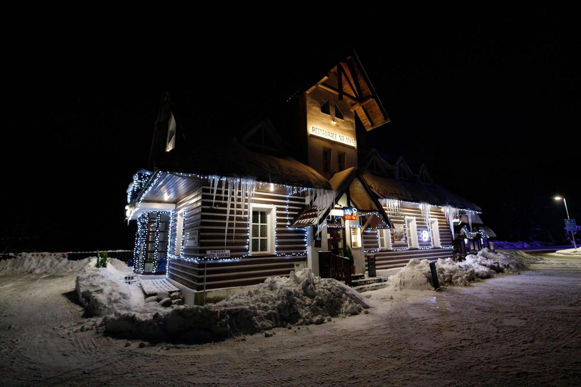 Hotylek Na Myte Hotel Harrachov Exterior photo